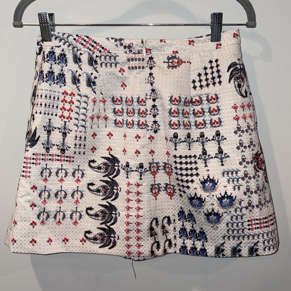 Club Monaco Floral Paisley Printed Box Pleat Mini Skirt Size 2 Cream/Navy/Red - Picture 4 of 10